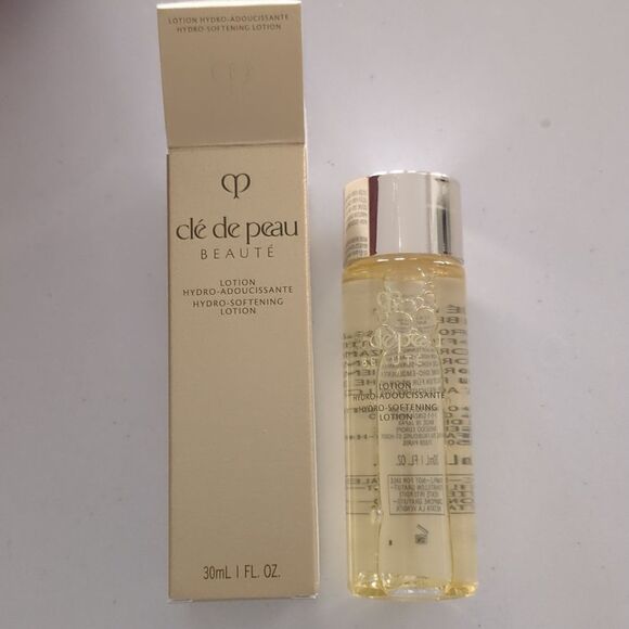 CLÉ DE PEAU BEAUTÉ Hydro-Softening Lotion Serum Moisturizer Primer NEW - Picture 4 of 4